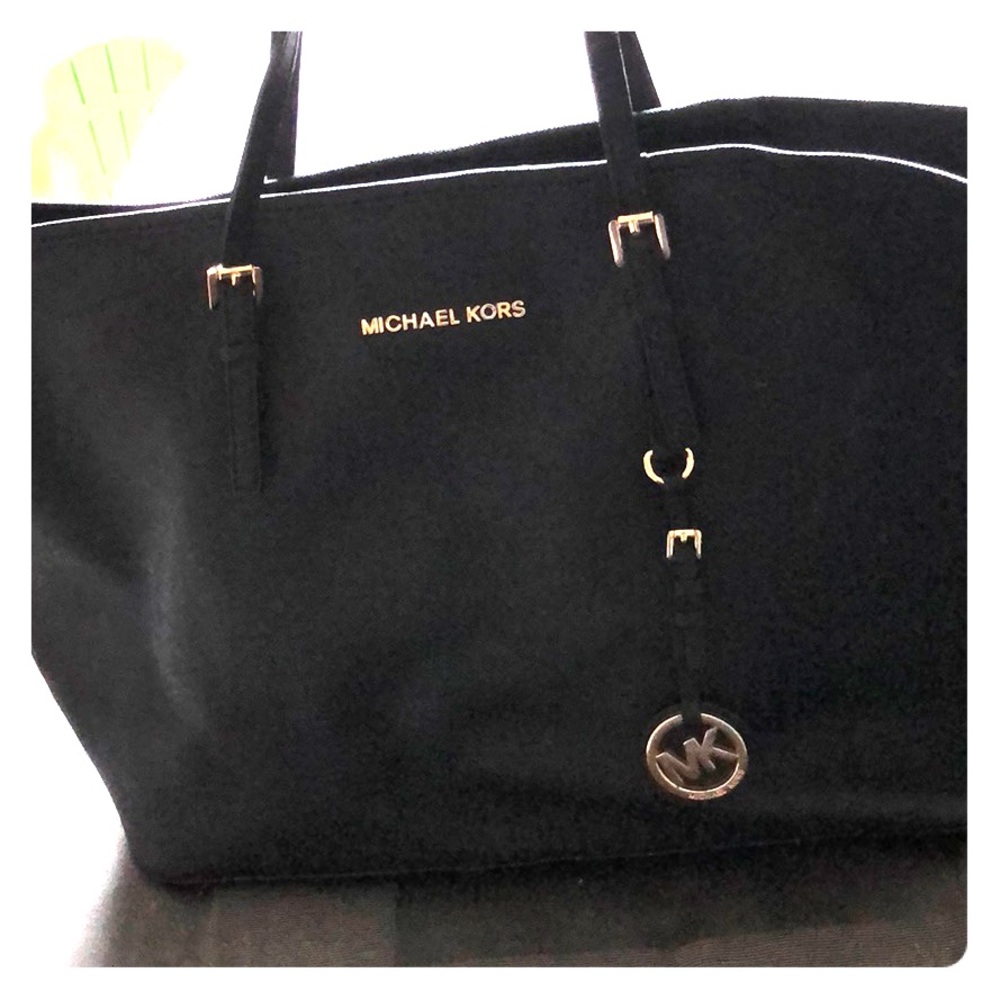 Michael Kors Jet Set purse